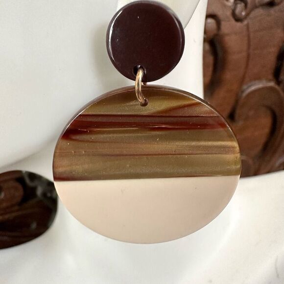 C est 1946 circle statement earrings - Picture 7 of 9